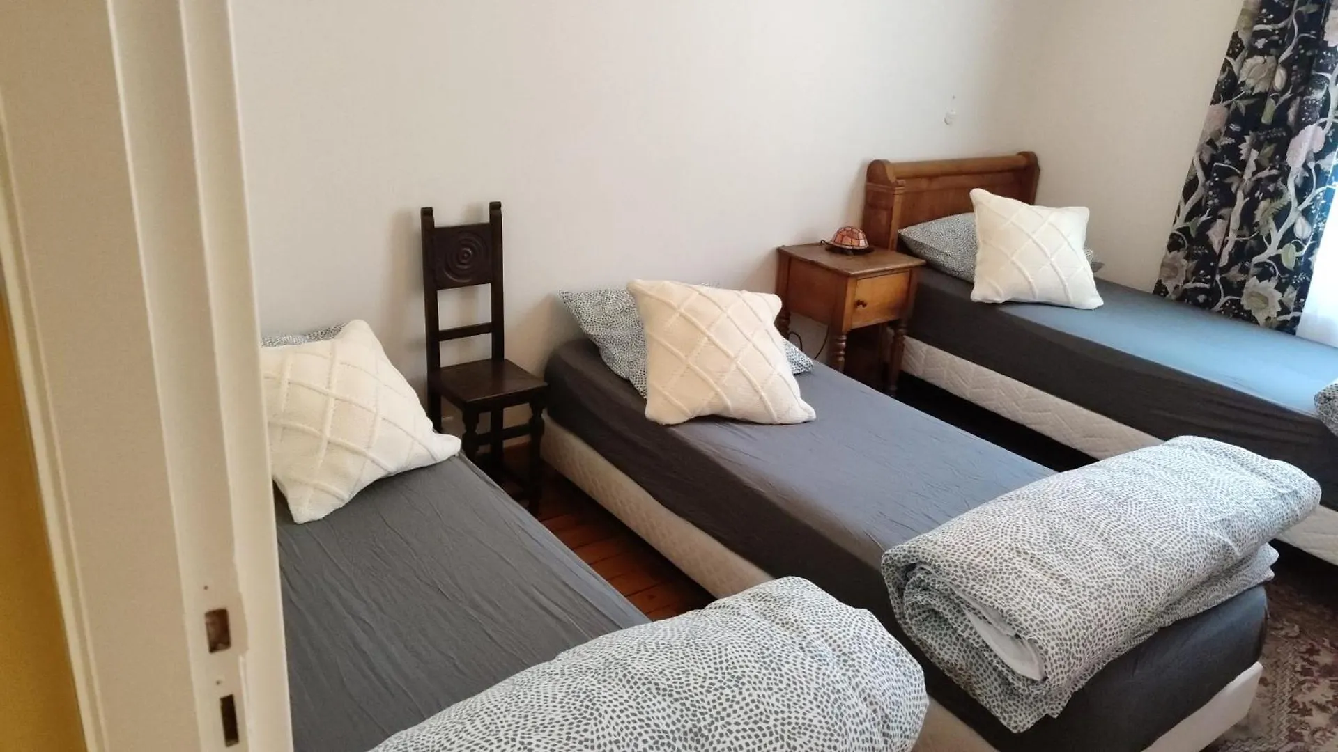 Paris Authentic House 2 Maisons 1 Studio Ideale Pour Groupes, Capacite 30 Personnes Franciaország