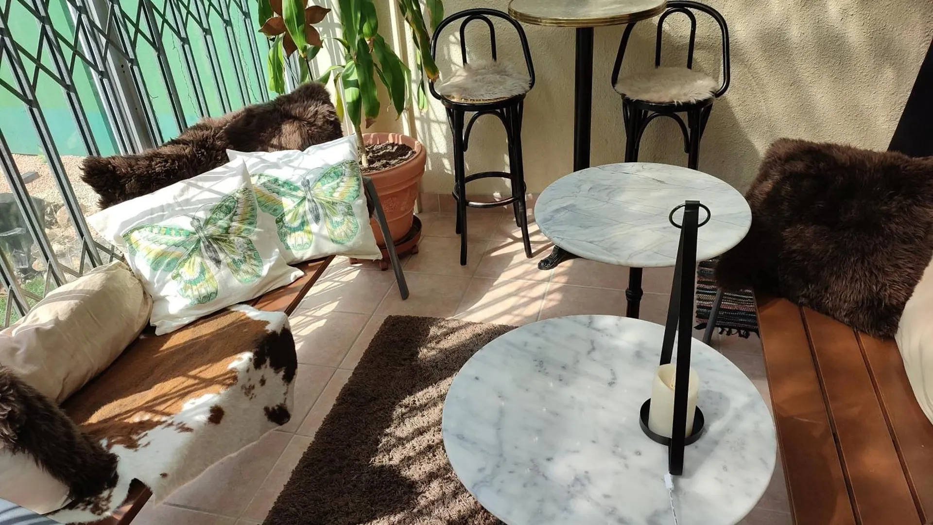 Paris Authentic House 2 Maisons 1 Studio Ideale Pour Groupes, Capacite 30 Personnes Nyaraló