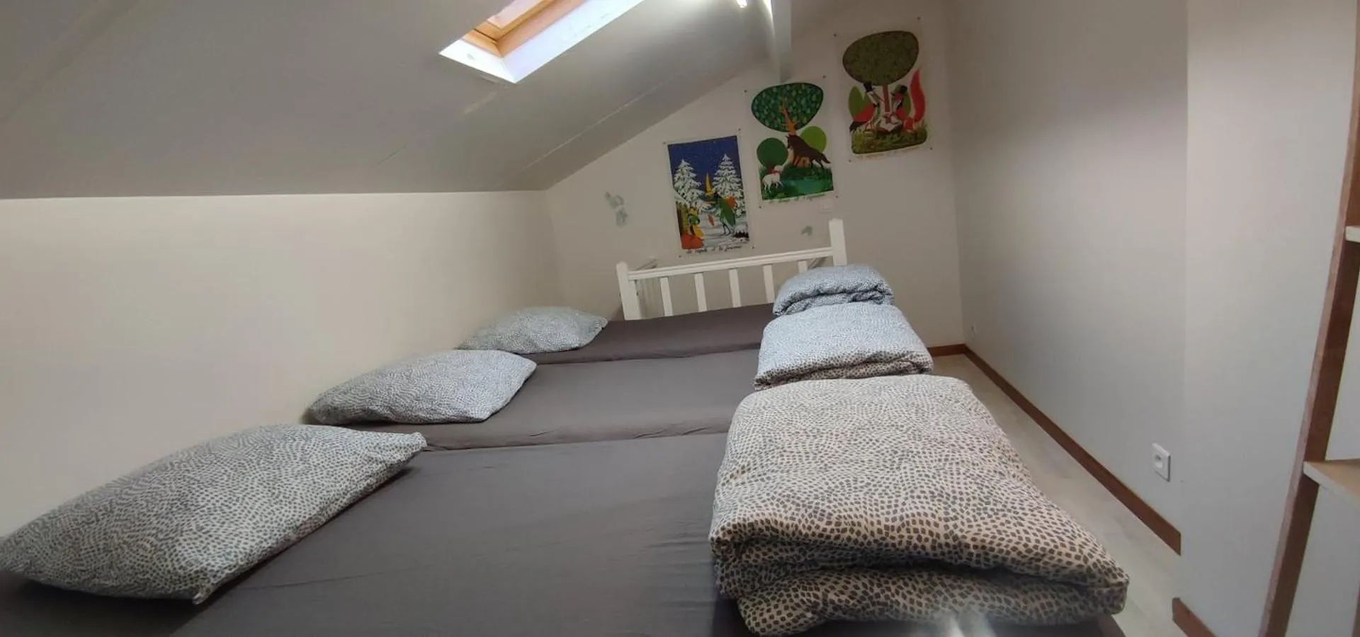 Paris Authentic House 2 Maisons 1 Studio Ideale Pour Groupes, Capacite 30 Personnes Nyaraló