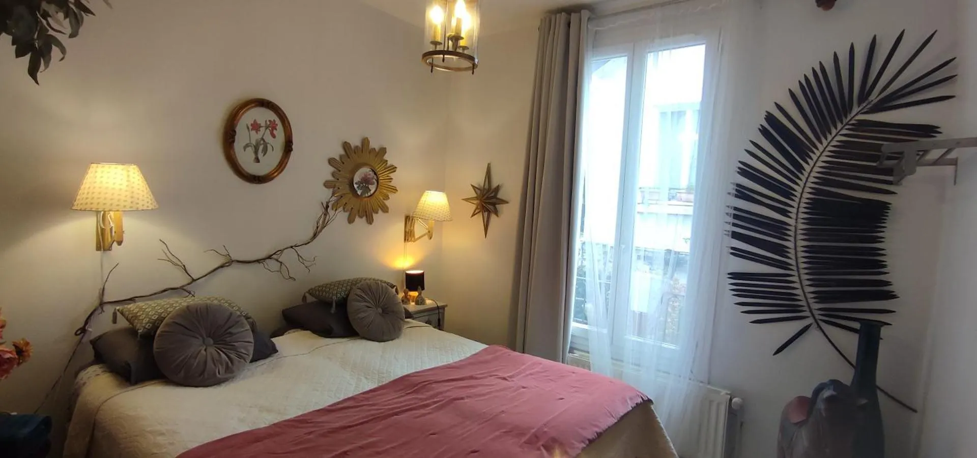 Paris Authentic House 2 Maisons 1 Studio Ideale Pour Groupes, Capacite 30 Personnes 0*,