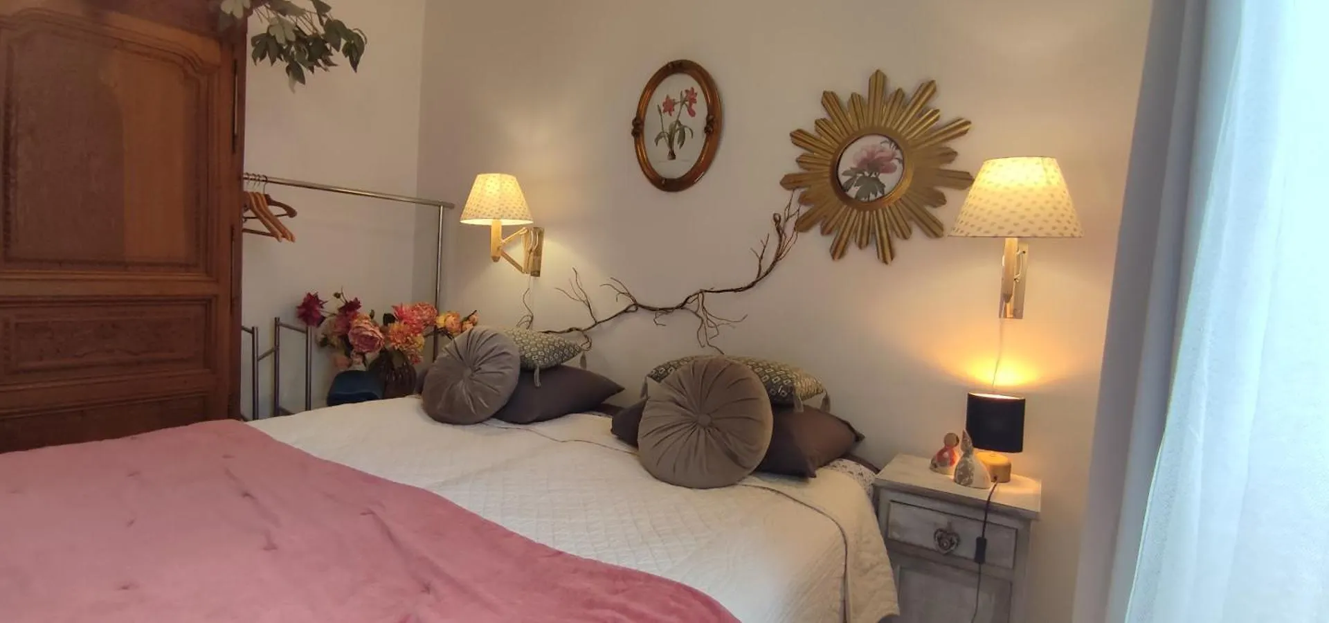 Paris Authentic House 2 Maisons 1 Studio Ideale Pour Groupes, Capacite 30 Personnes