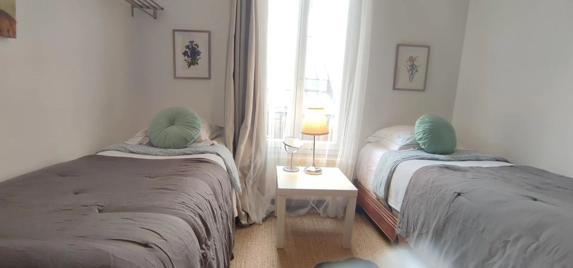 Nyaraló Paris Authentic House 2 Maisons 1 Studio Ideale Pour Groupes, Capacite 30 Personnes