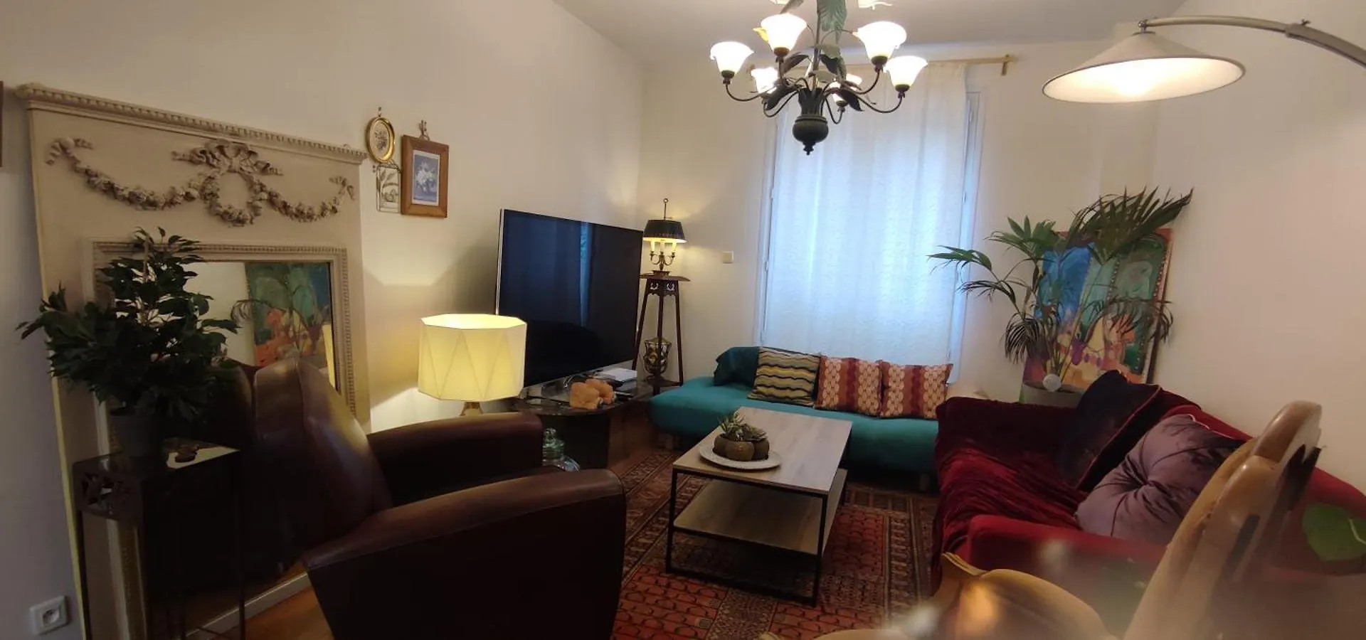 Paris Authentic House 2 Maisons 1 Studio Ideale Pour Groupes, Capacite 30 Personnes 0*,  France