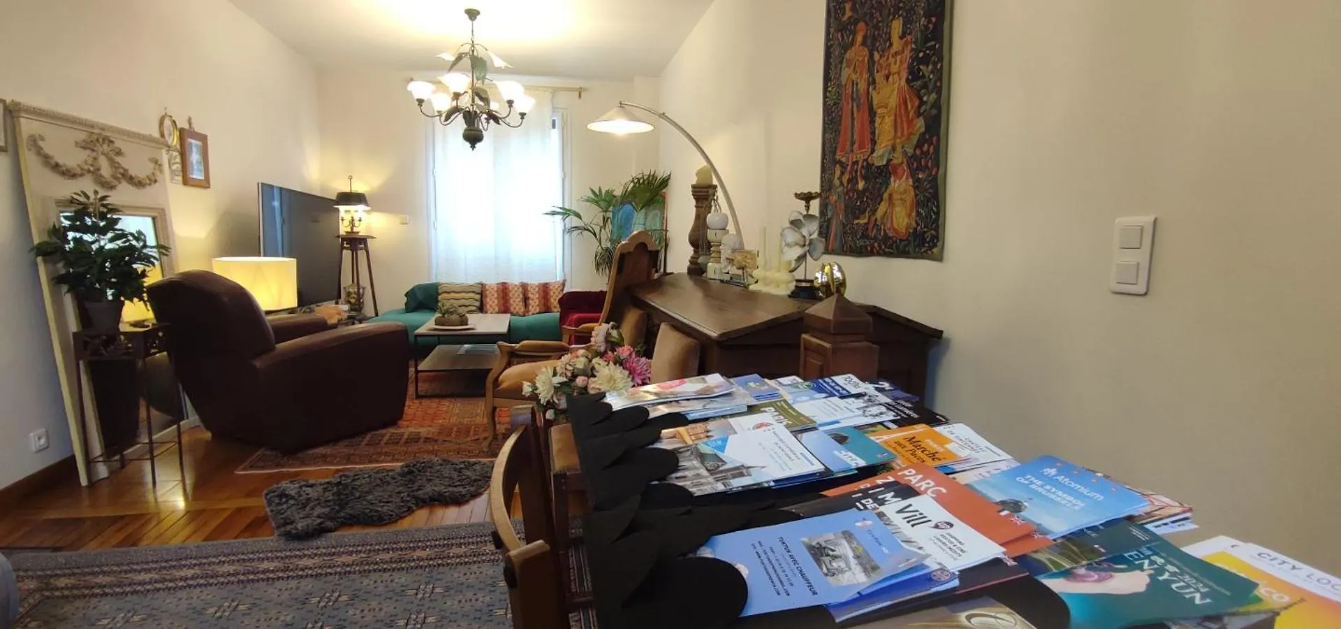 Paris Authentic House 2 Maisons 1 Studio Ideale Pour Groupes, Capacite 30 Personnes 0*,